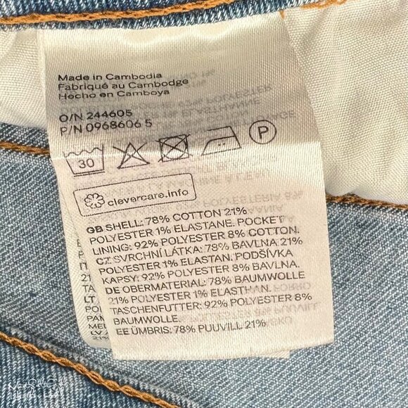 H&M Light Wash Denim Cuffed High-Rise Shorts Size 6 - Picture 4 of 4